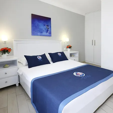 Apart Otel Rodina
