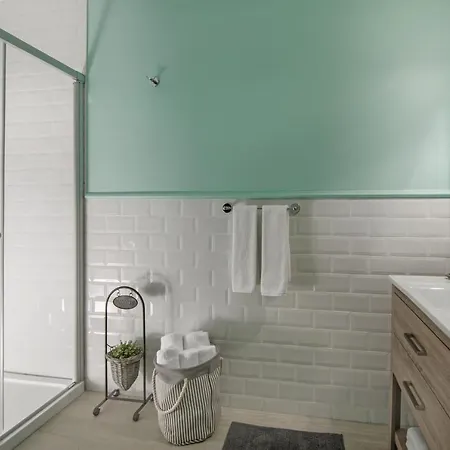 Rodina Aparthotel 4*