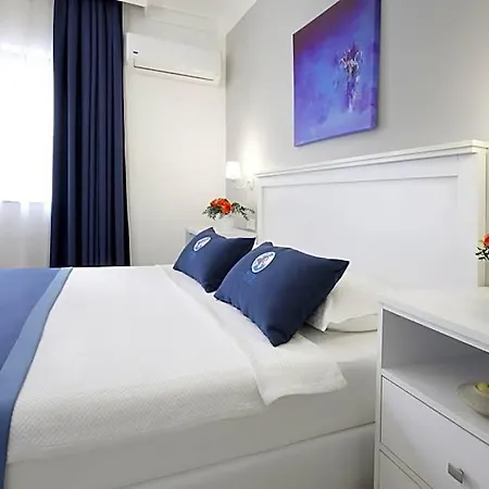 Apart Otel Rodina 4*
